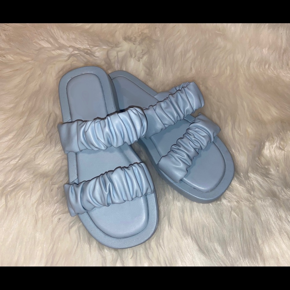 SADIE baby blue chunky strap slides